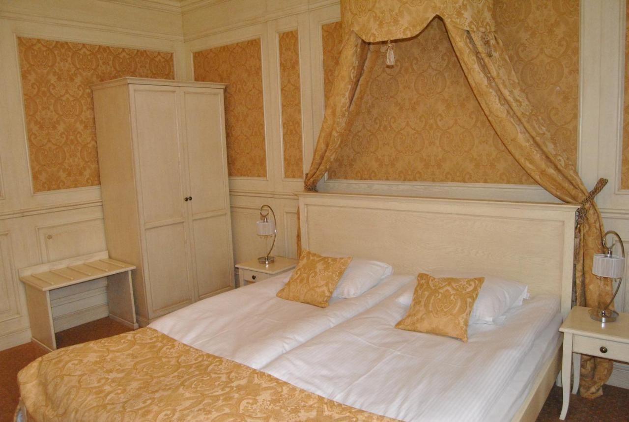 Отели типа «постель и завтрак» Villa Anna Тарнобжег-8
