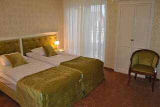 Отели типа «постель и завтрак» Villa Anna Тарнобжег Стандартный двухместный номер с 1 кроватью или 2 отдельными кроватями-18